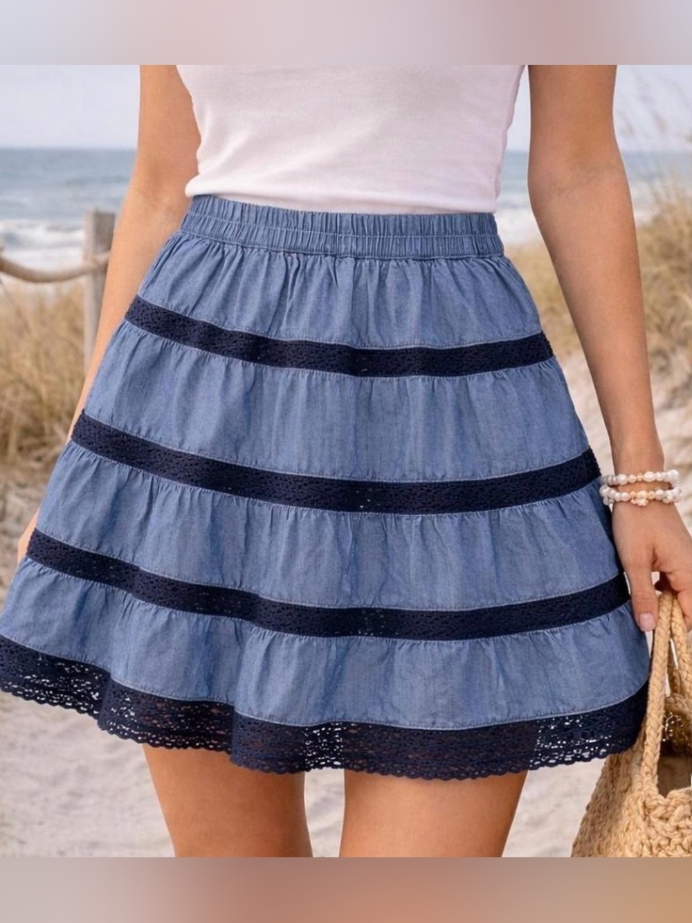 Crown & Ivy Womens Blue Denim/Black
Lace Mini Skirt Size XXL Plus